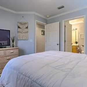 Beautiful Townhome Steps From Miramar Beach! , Destin United States