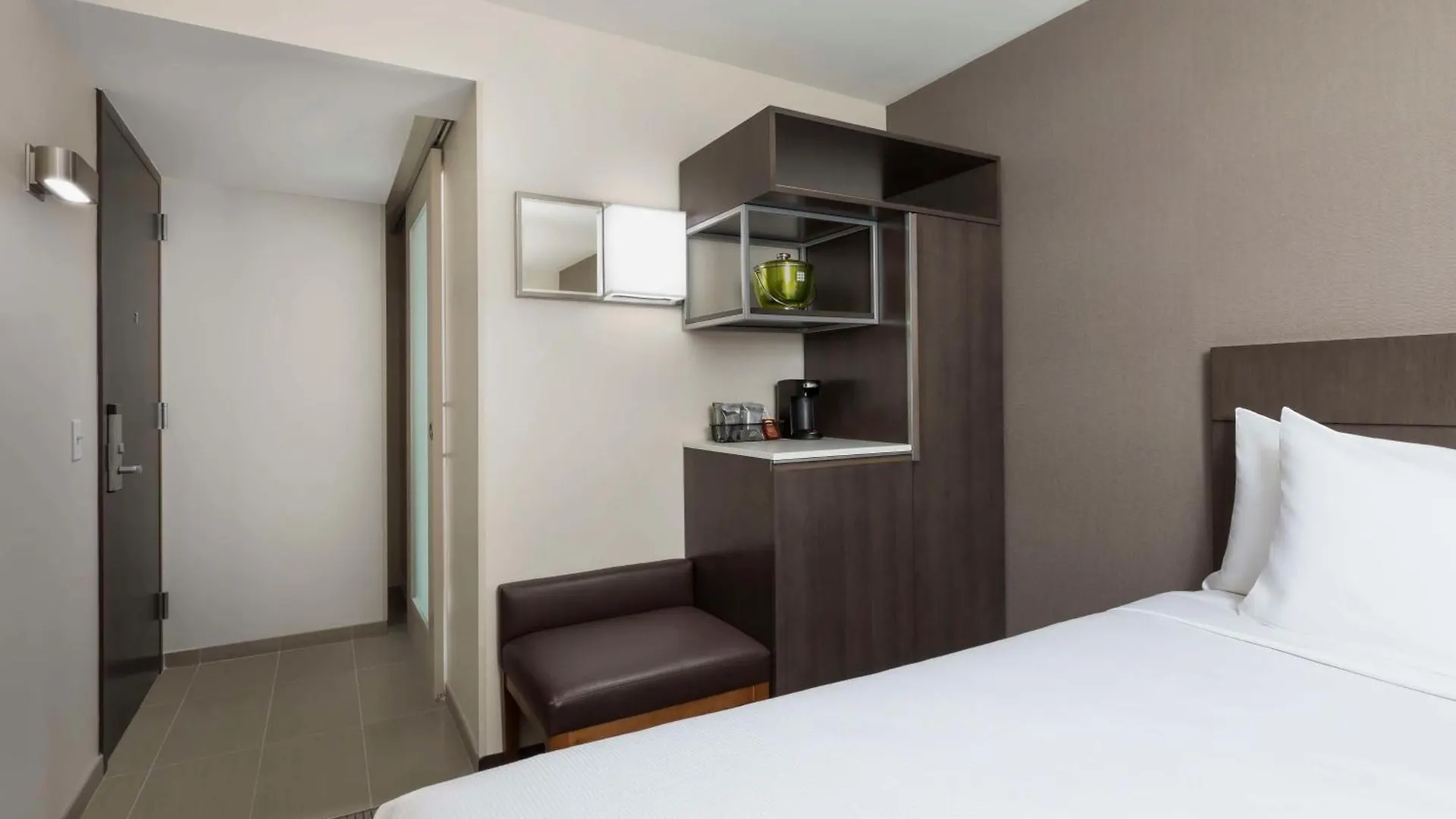 Hyatt Place New York City - Times Square 4*,